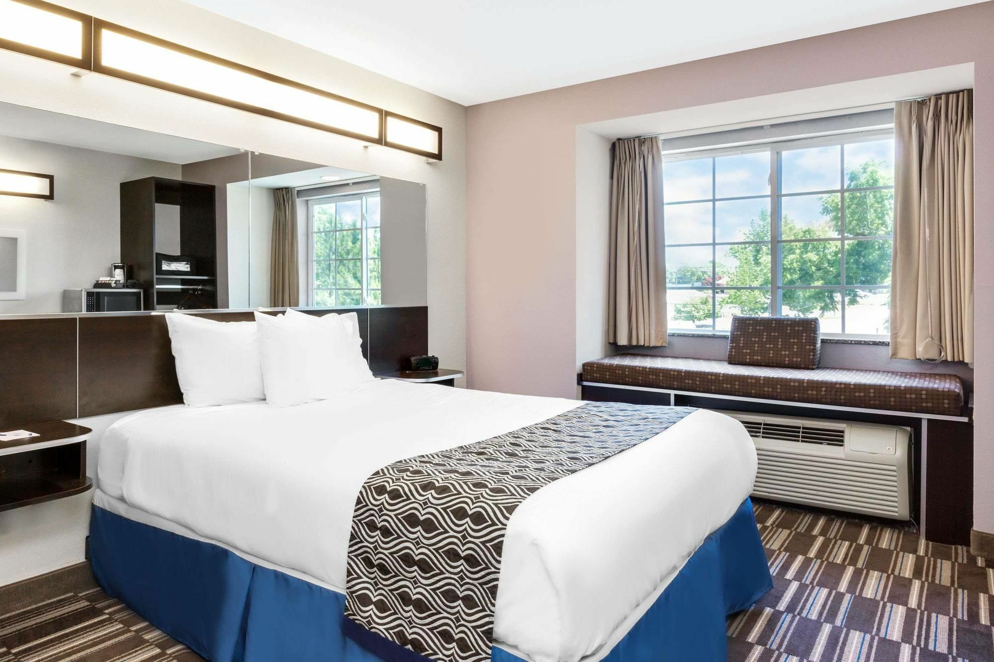Microtel Inn & Suites By Wyndham Tuscaloosa Exterior foto